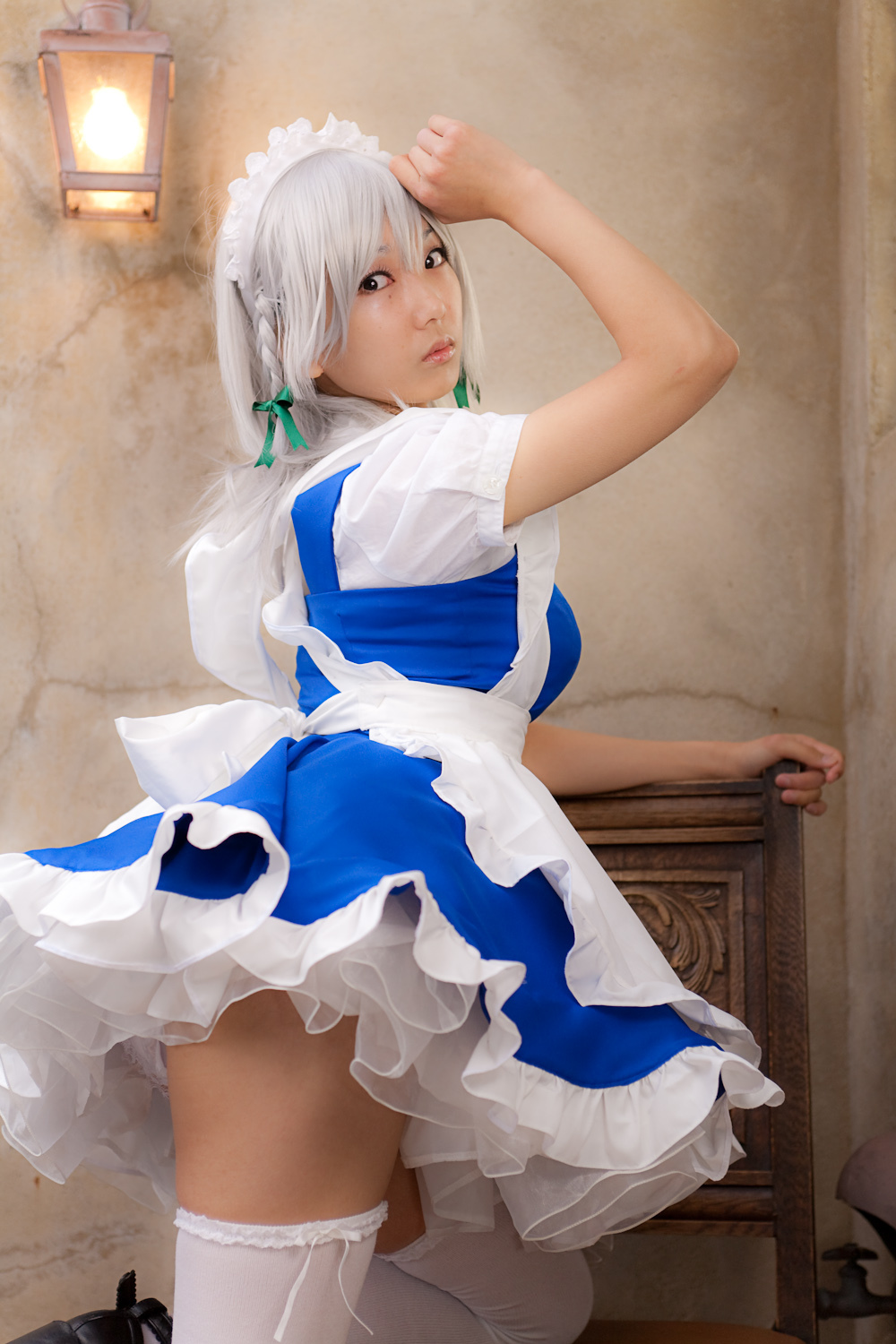 cosplay美女套图 c77 Sakuya Izayoi　白丝假发扮相(1)